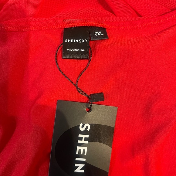 WOMEN’S SHEIN DRESS - Picture 3 of 5